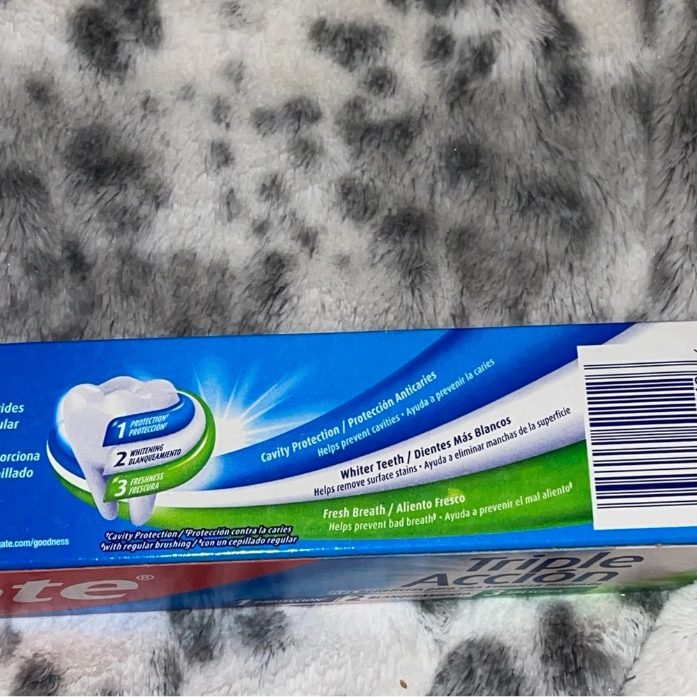 Colgate Toothpaste - Picture 5 of 8